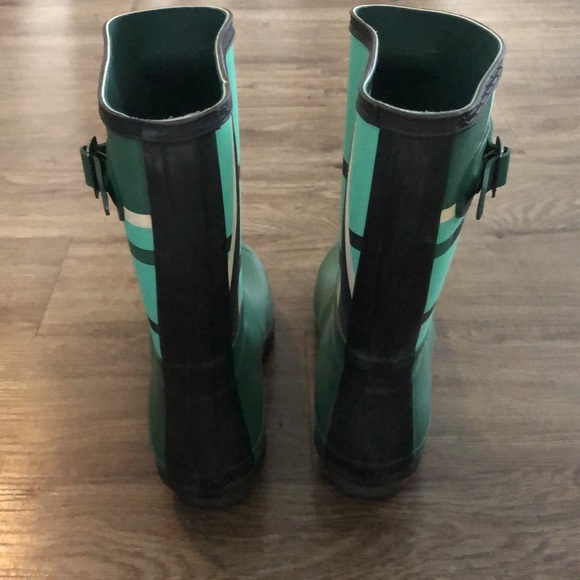 Green Hunter Rain Boots - Picture 6 of 6